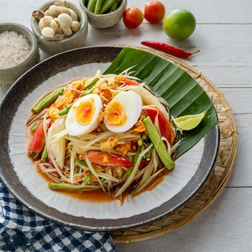 Som Tum (Fresh Papaya Salad).